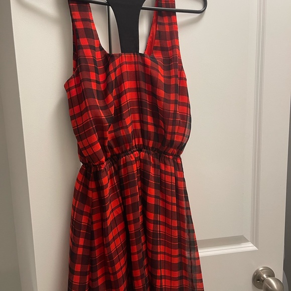 Guess black and red check dress size small - Picture 2 of 2